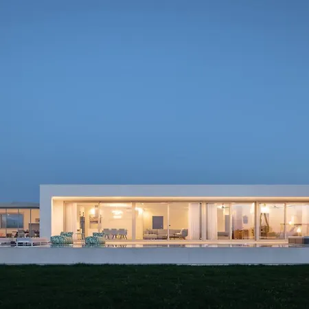 Margaret Villa, Featuring A Heated Whirlpool, By Thinkvilla *