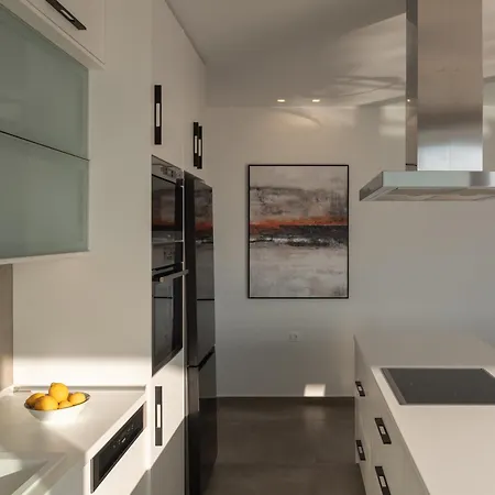 Margaret Villa, Featuring A Heated Whirlpool, By Thinkvilla Vilă *